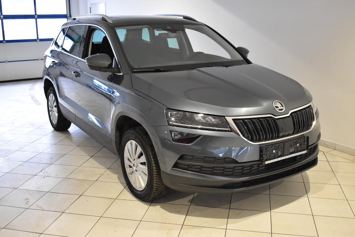 Skoda Karoq 2.0 TDI Style AHK ACC Voll LED