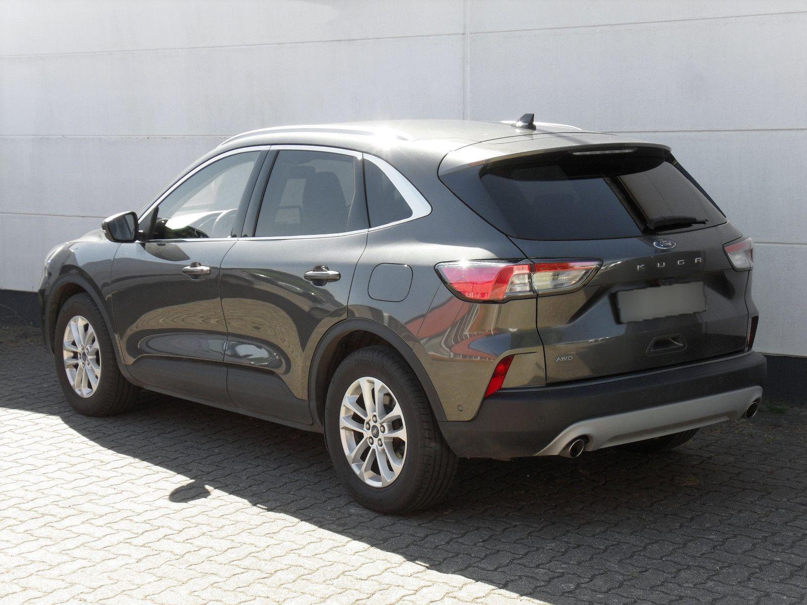 FORD Kuga Titanium X, AHK